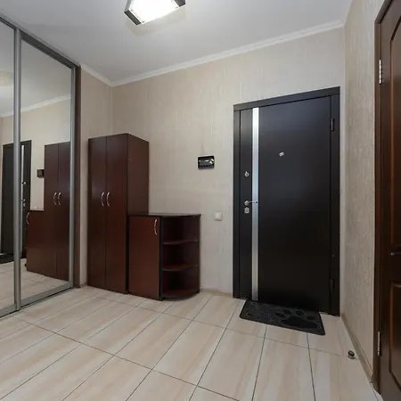 Apartment On Akhmatovoyi 32/18 Kyiv Exterior photo