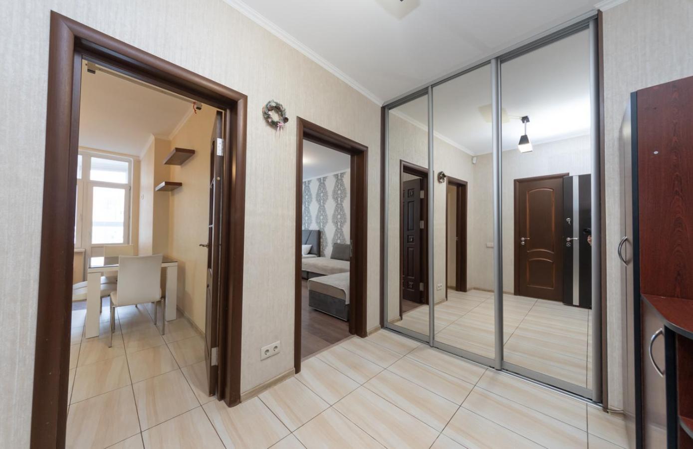 Apartment On Akhmatovoyi 32/18 Kyiv